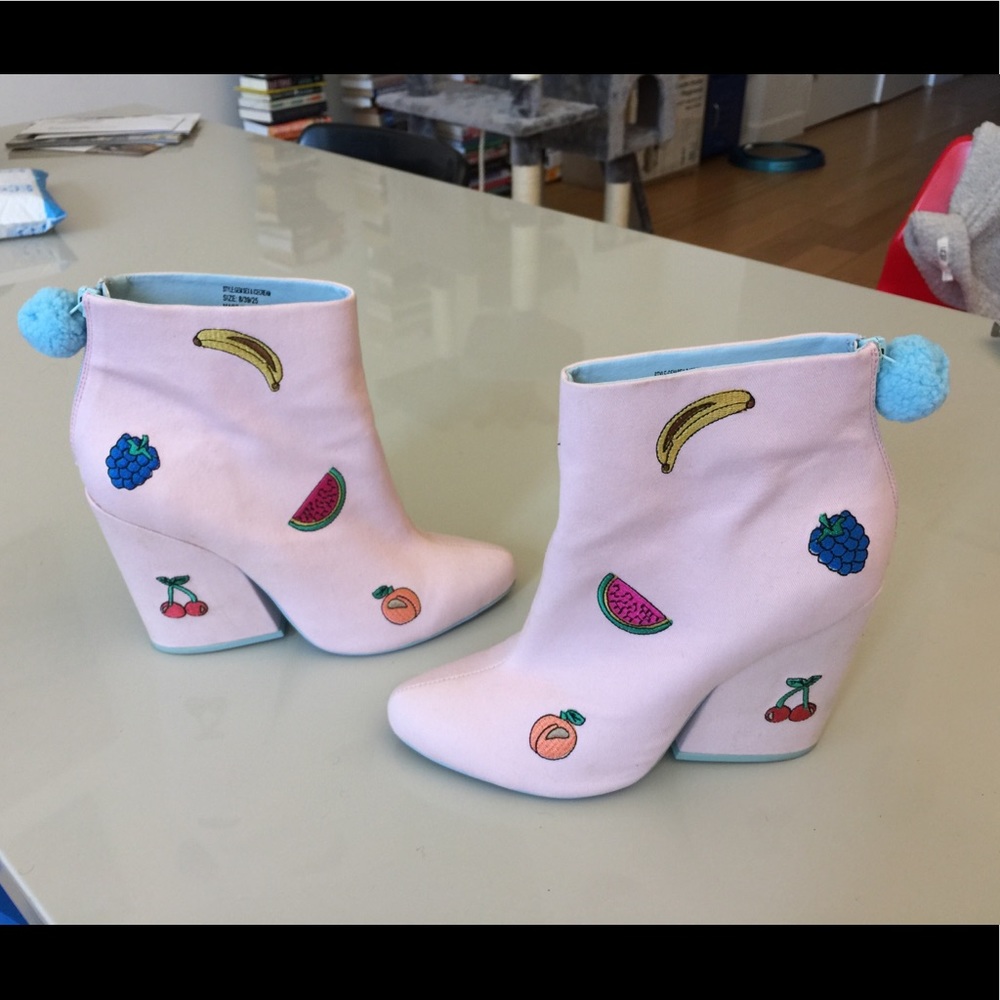 8 YRU pink heels ankle boots pink block heel